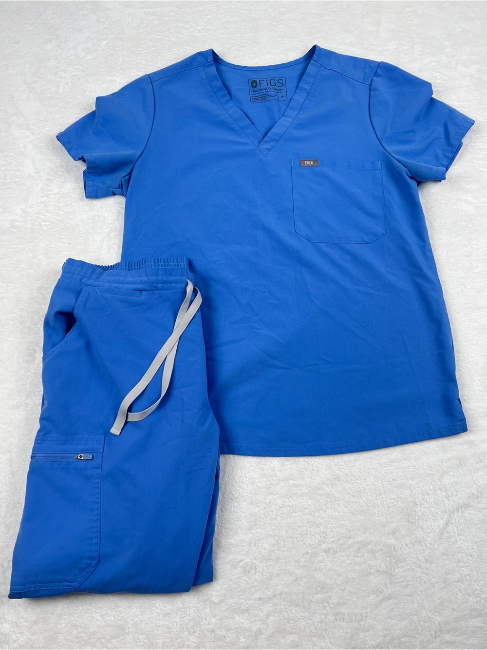 Figs Catarina One Pocket Scrub Top & Yola Skinny Scrub Pants Set Ceil Blue M
